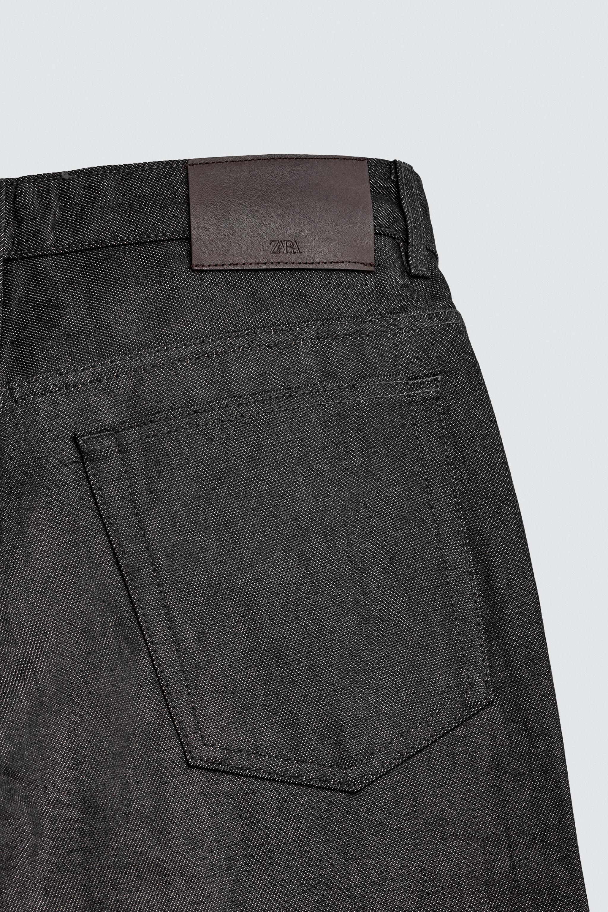 LOOSE FLARE FIT JEANS